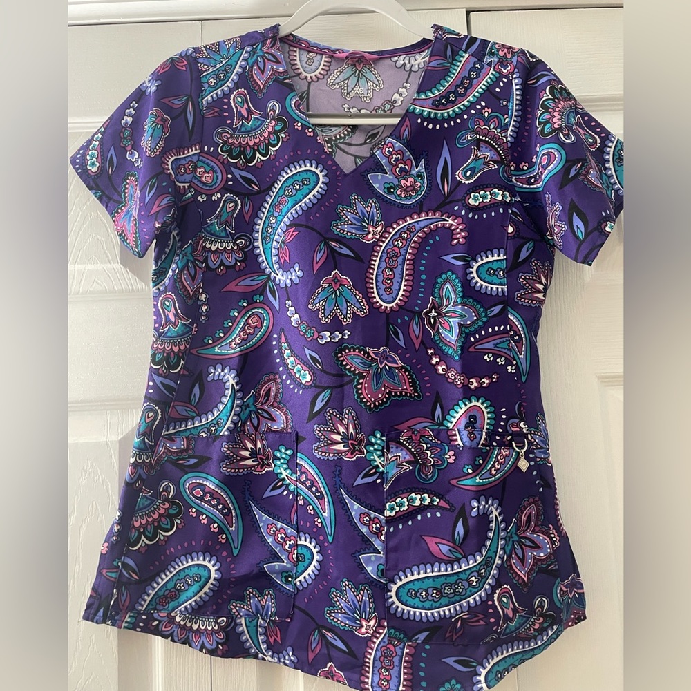 Vera Bradley Paisley Scrub Top